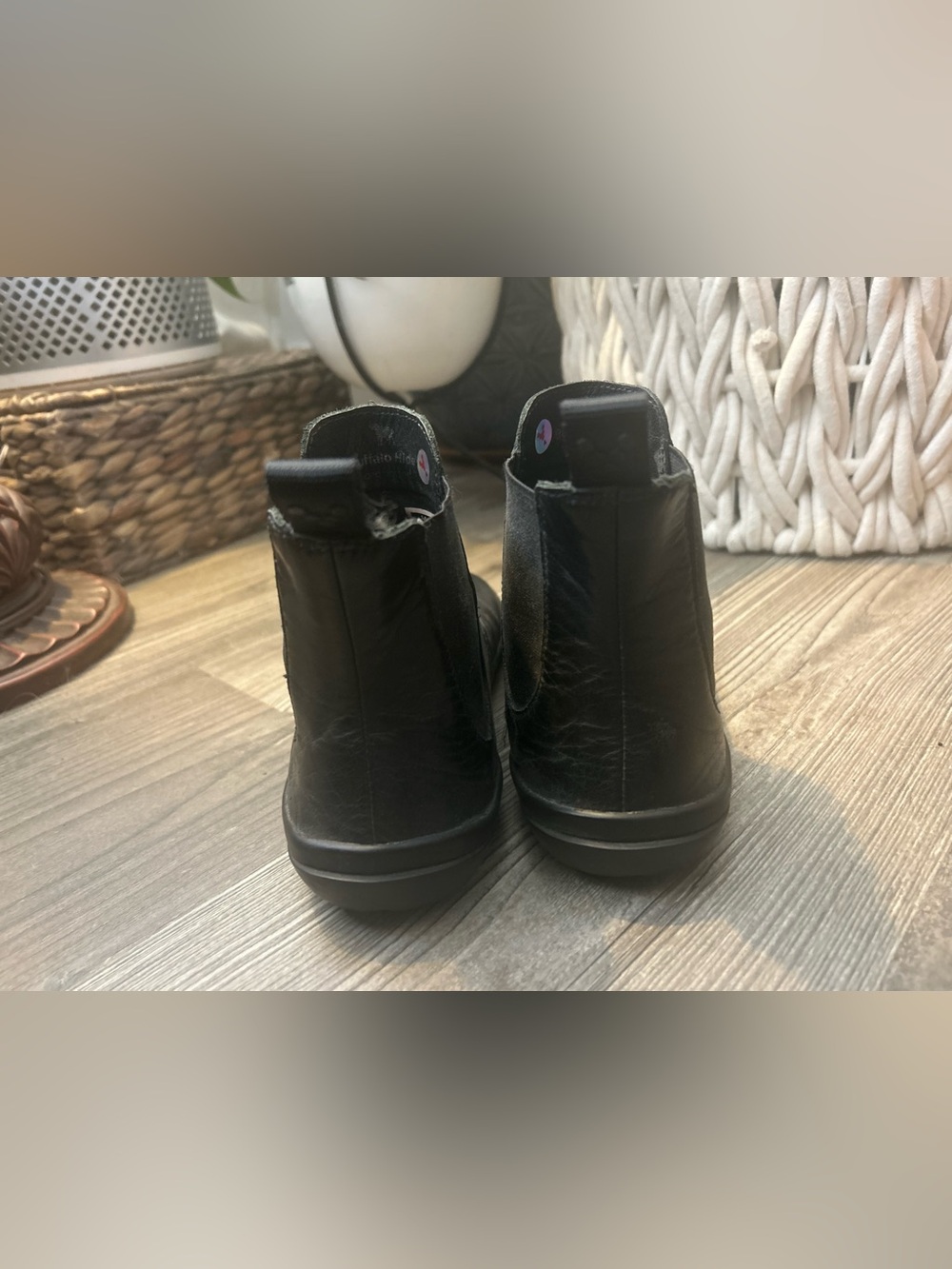 Vivio Barefoot Black Leather Chelsea Boots Women's 38 - Picture 3 of 5